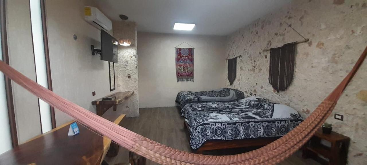 Casa Los Jarochos Валядолид Екстериор снимка