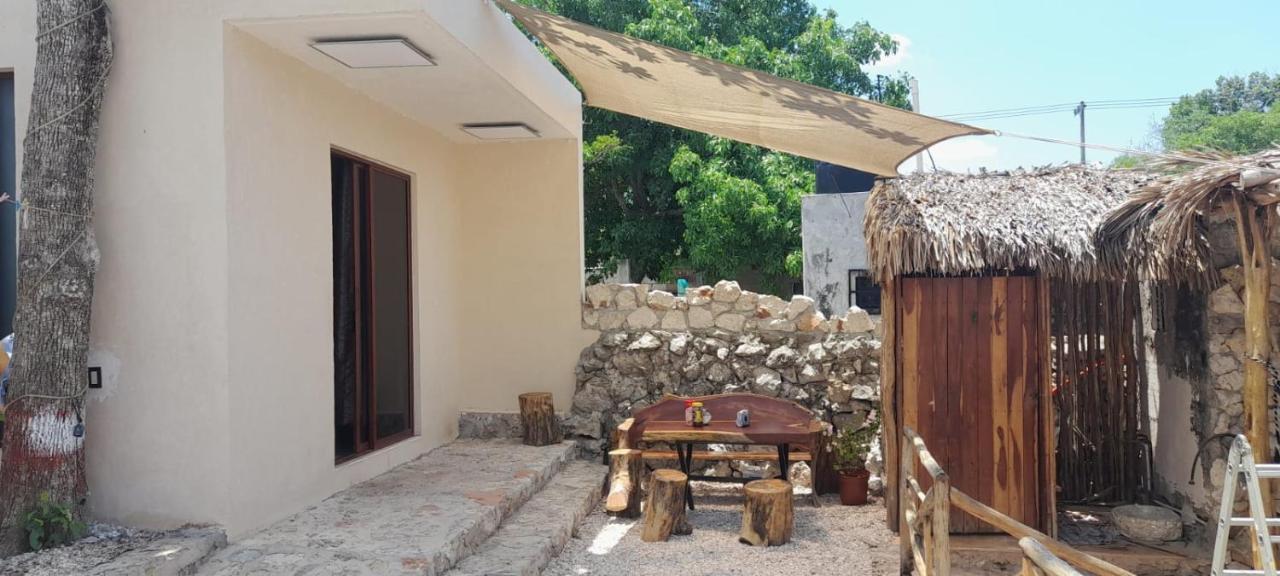 Casa Los Jarochos Валядолид Екстериор снимка